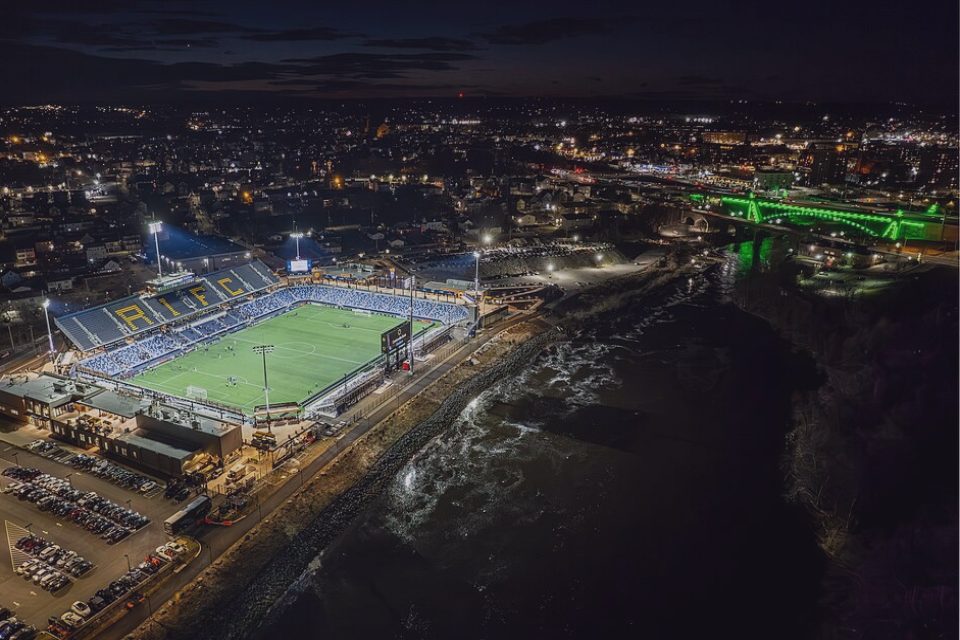 德甲赛季焦点：法兰克福·轮换深度与体能管理深度分析